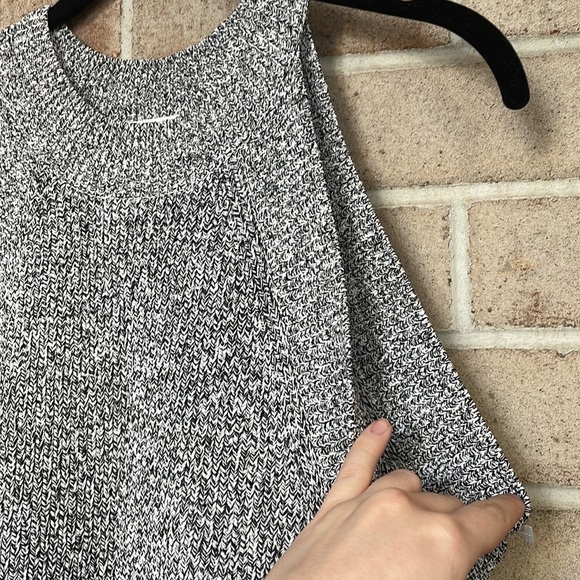 Wilfred Crevier Halter Neck Knit Tank Top - Picture 3 of 8